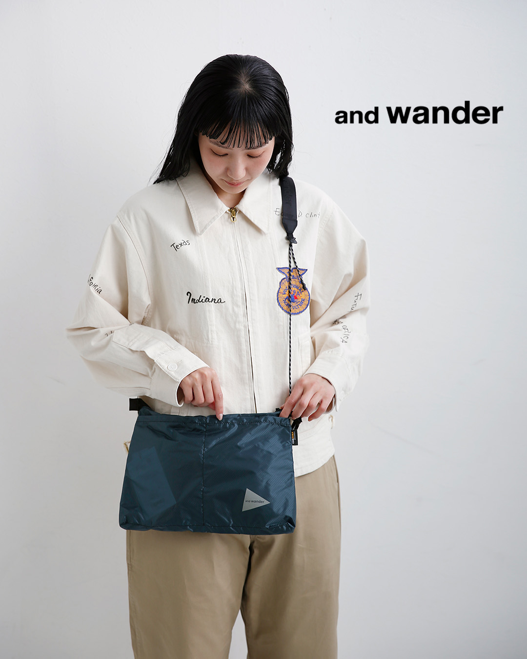 and wanderシル サコッシュ sil sacoche 574-5975213