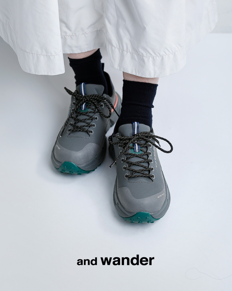 and wander(アンドワンダー)ウォータープルーフローカットトレッキングシューズwaterprooftrekshoeslow574-5978145