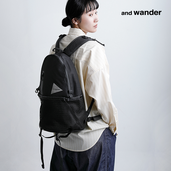 and wander(アンドワンダー)PE/CO20LデイパックPE/CO20Ldaypack574-5985223