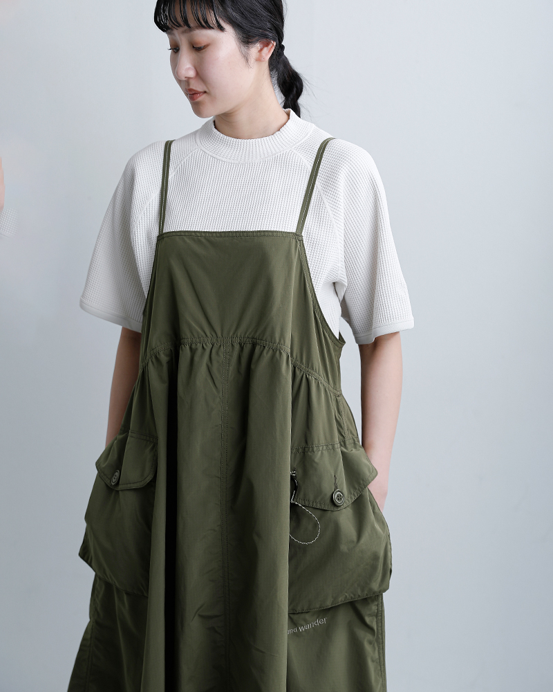 and wander(アンドワンダー)撥水オーバーサイズカーゴドレスoversizedcargodress574-6183091