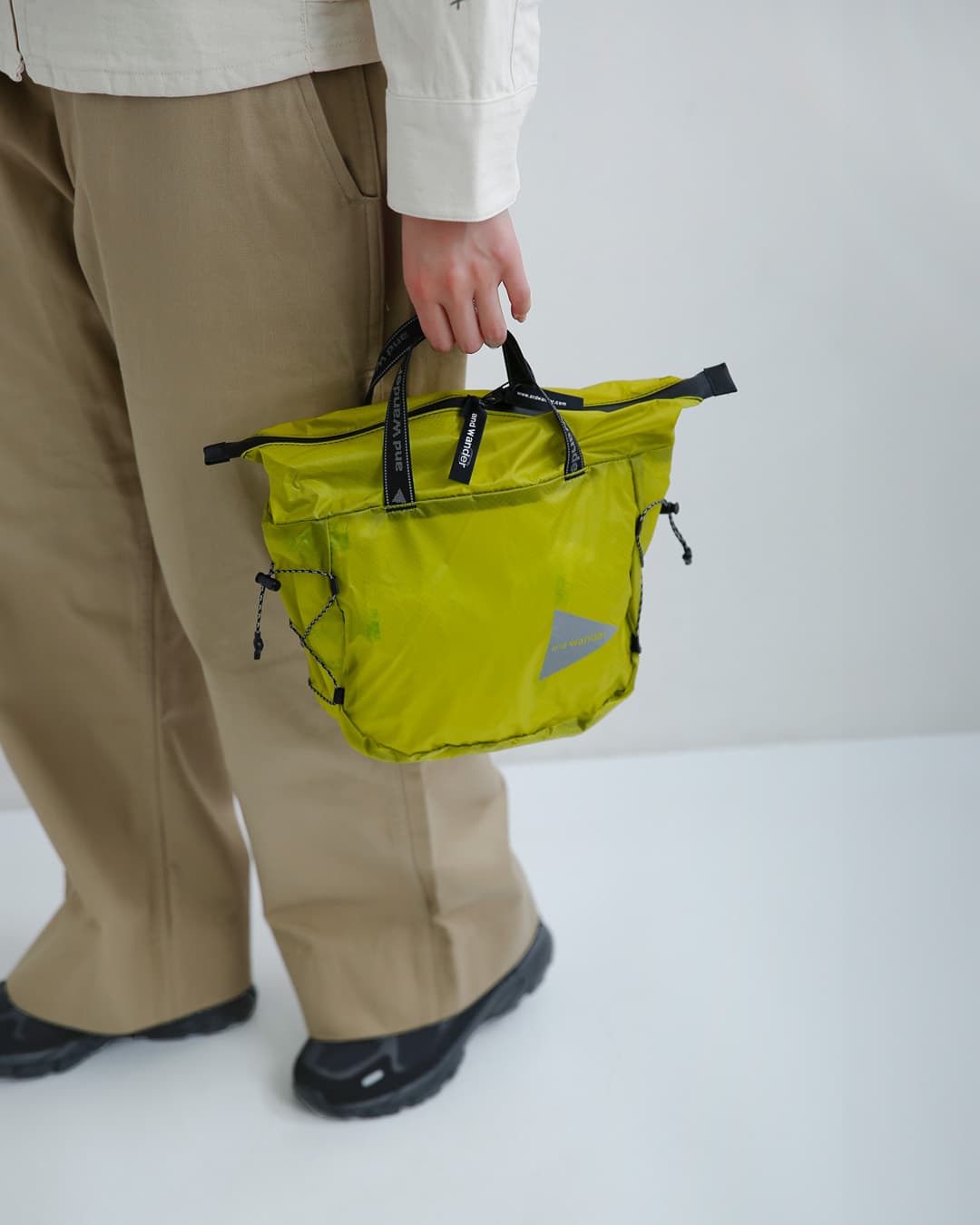 and wanderシル ミニトートバッグ sil mini tote bag 574-6985134