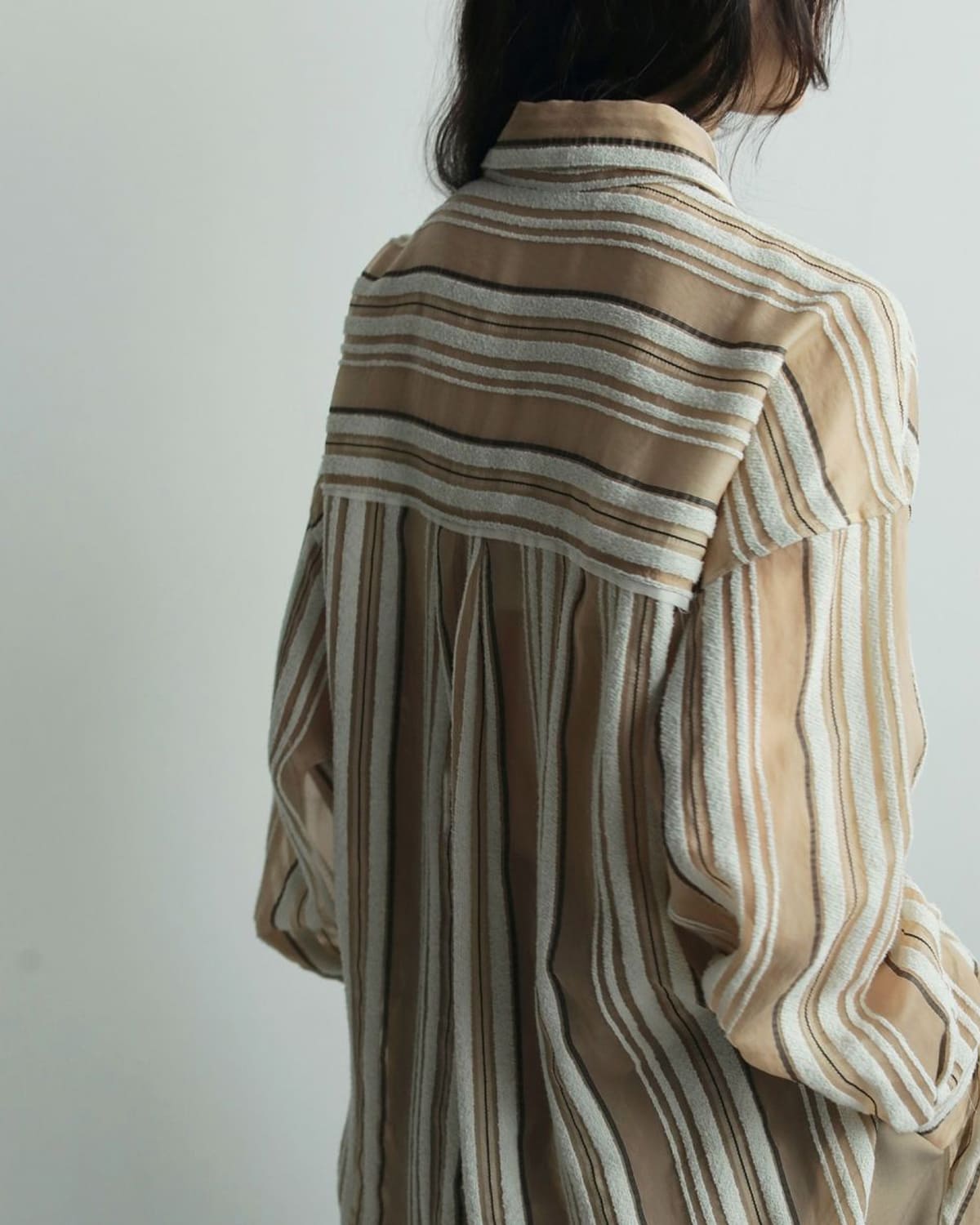 anuke(アンヌーク)シアーストライプオーバーシャツSheerStripeShirt 62520424