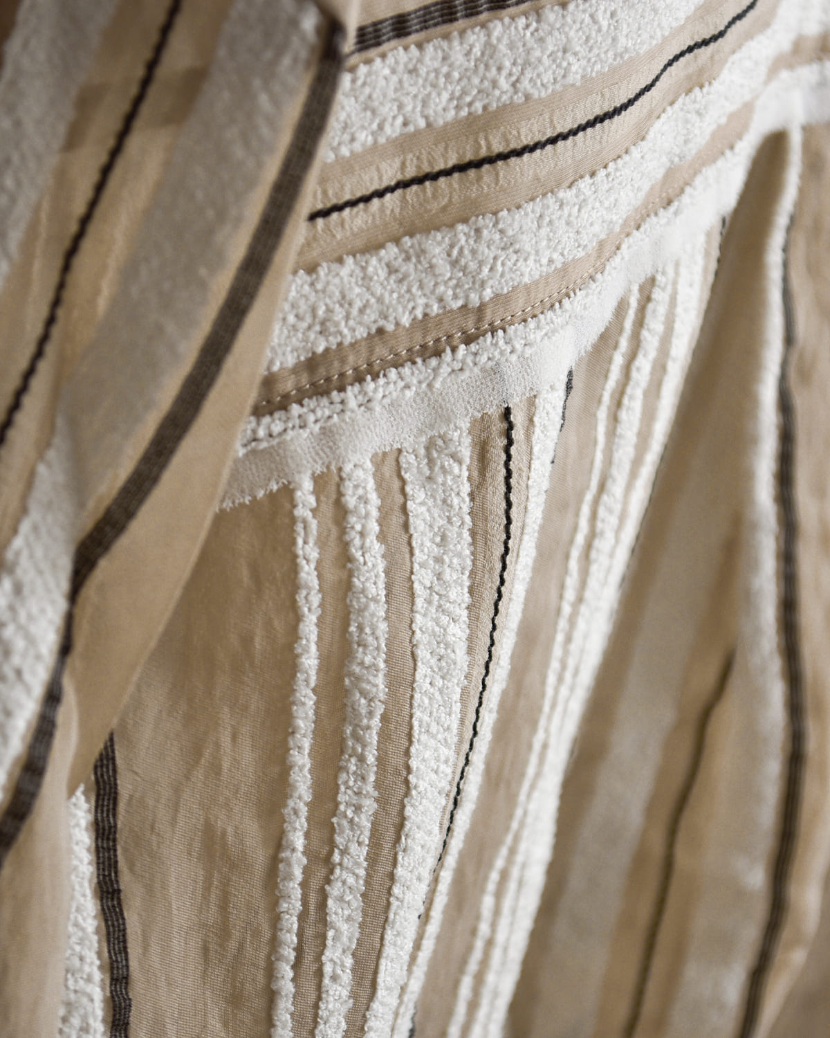 anuke(アンヌーク)シアーストライプオーバーシャツSheerStripeShirt 62520424