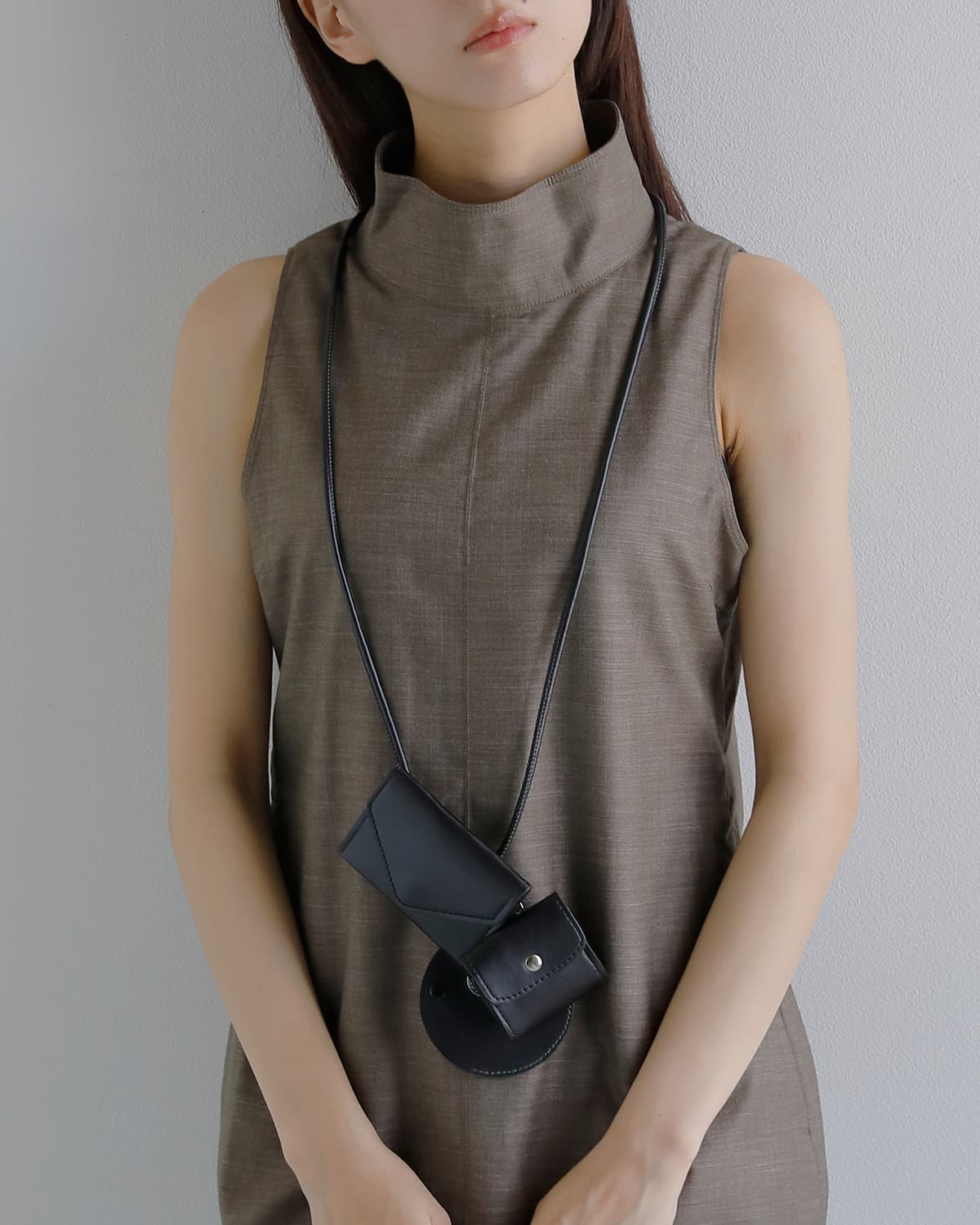 anuke(アンヌーク)ハイネックノースリーブワンピース Highneck Sleeveless Onepieace 62610314