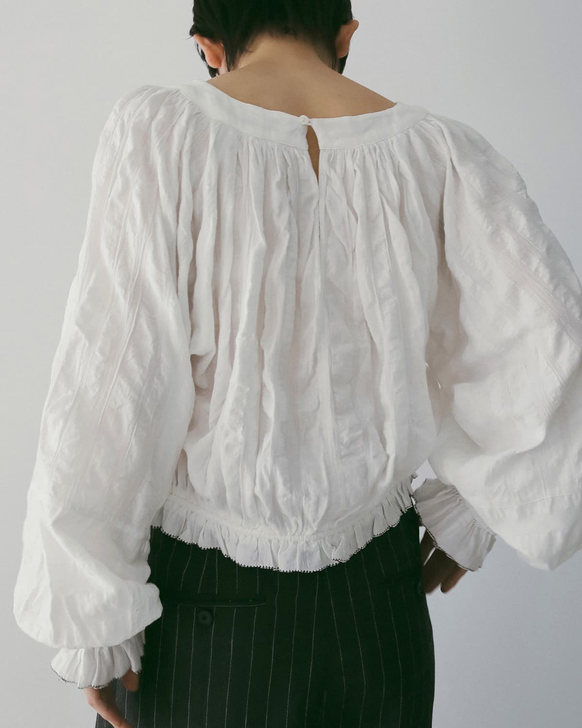 anuke(アンヌーク)ギャザー ボリュームブラウス Gather Volume Blouse 62610404