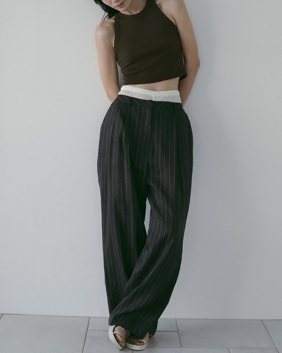 anuke(アンヌーク)リネンタックワイドパンツ Linen Tuck Pants 62610706