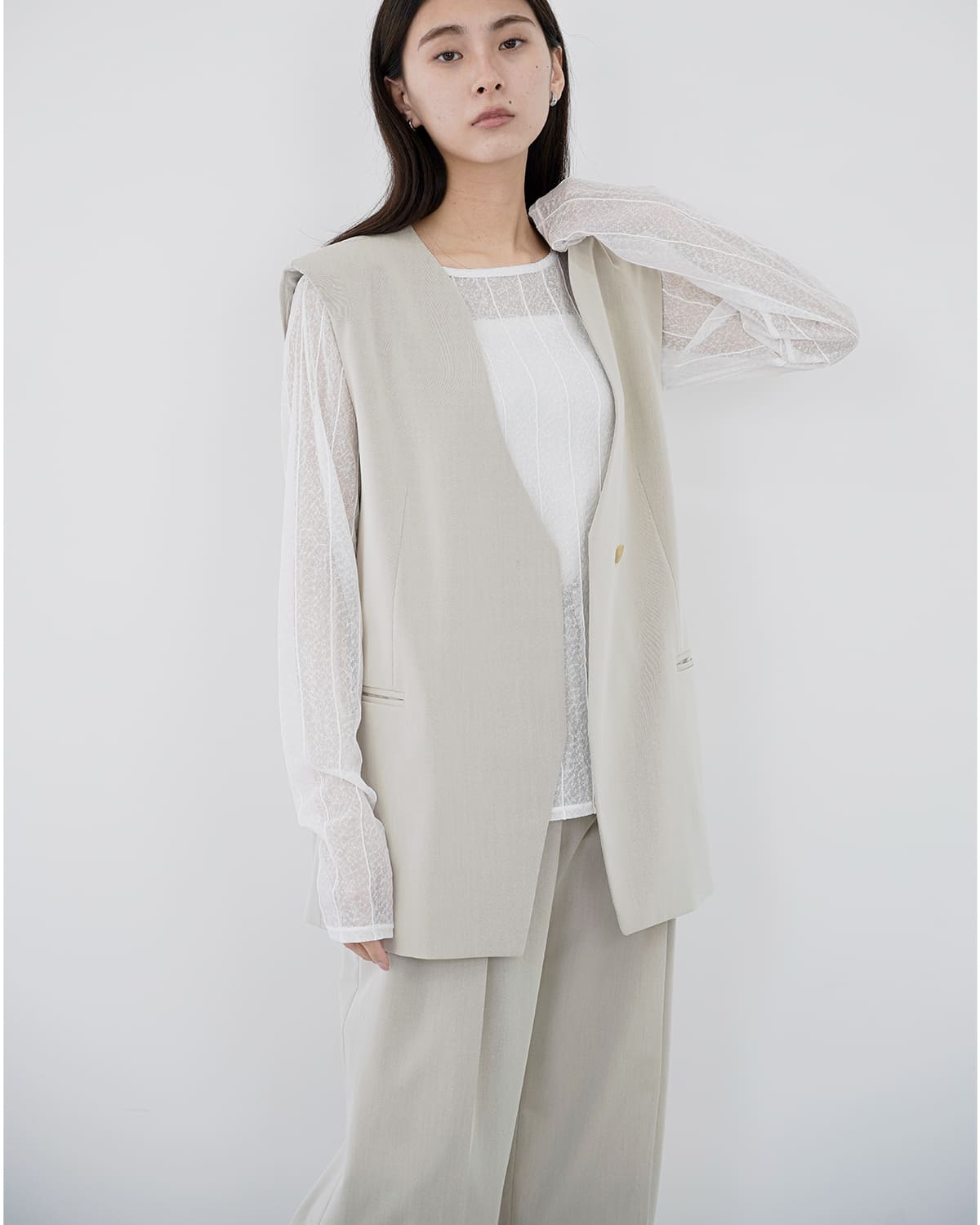 MANOF(マノフ)カラーレスジレ 80103-0413