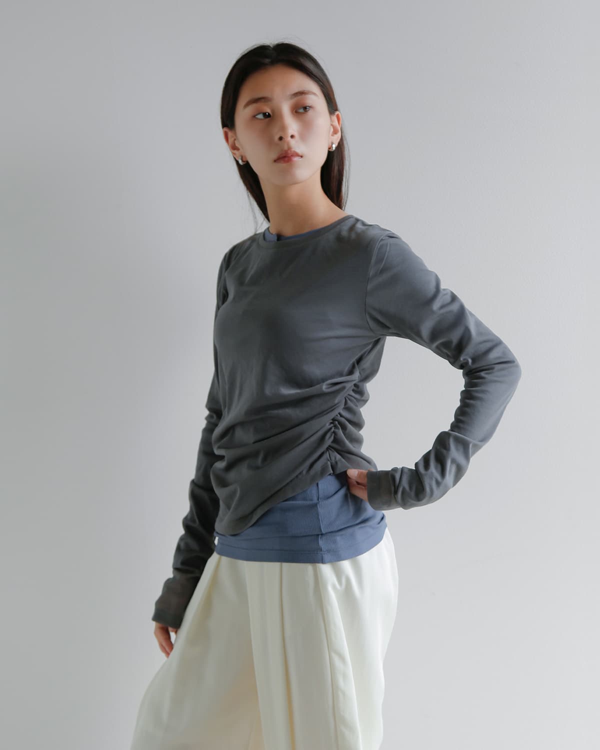 MANOF(マノフ)シアー レイヤードカットトップス 80105-1043