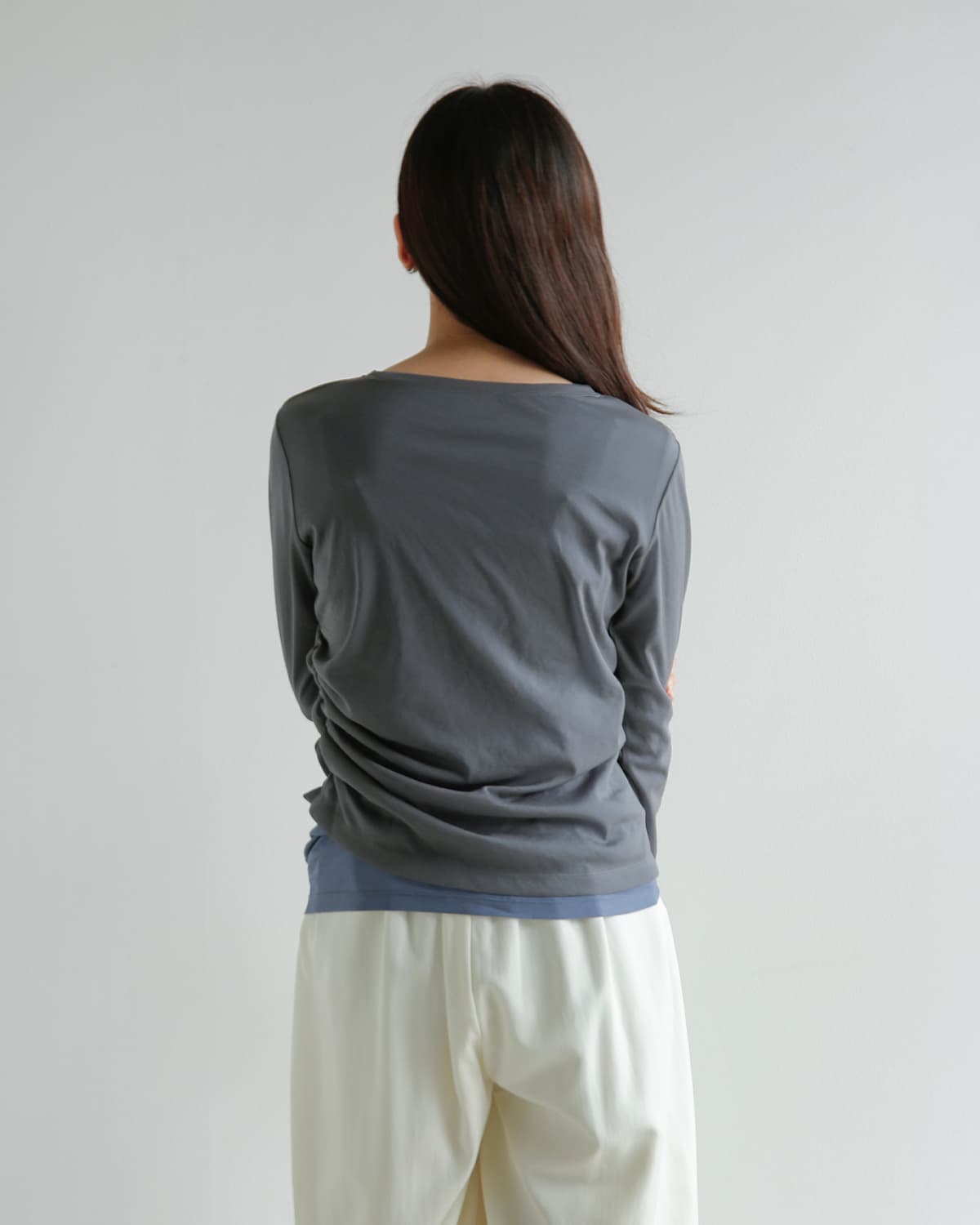 MANOF(マノフ)シアー レイヤードカットトップス 80105-1043