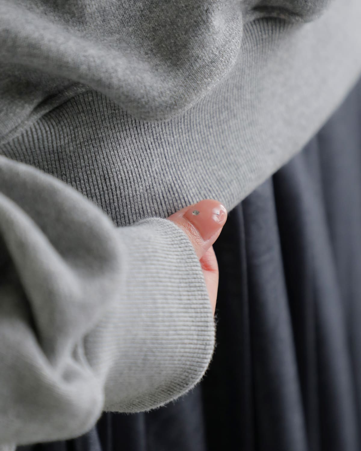 MANOF(マノフ)ムーンスリットスウェットトップス 80105-1053