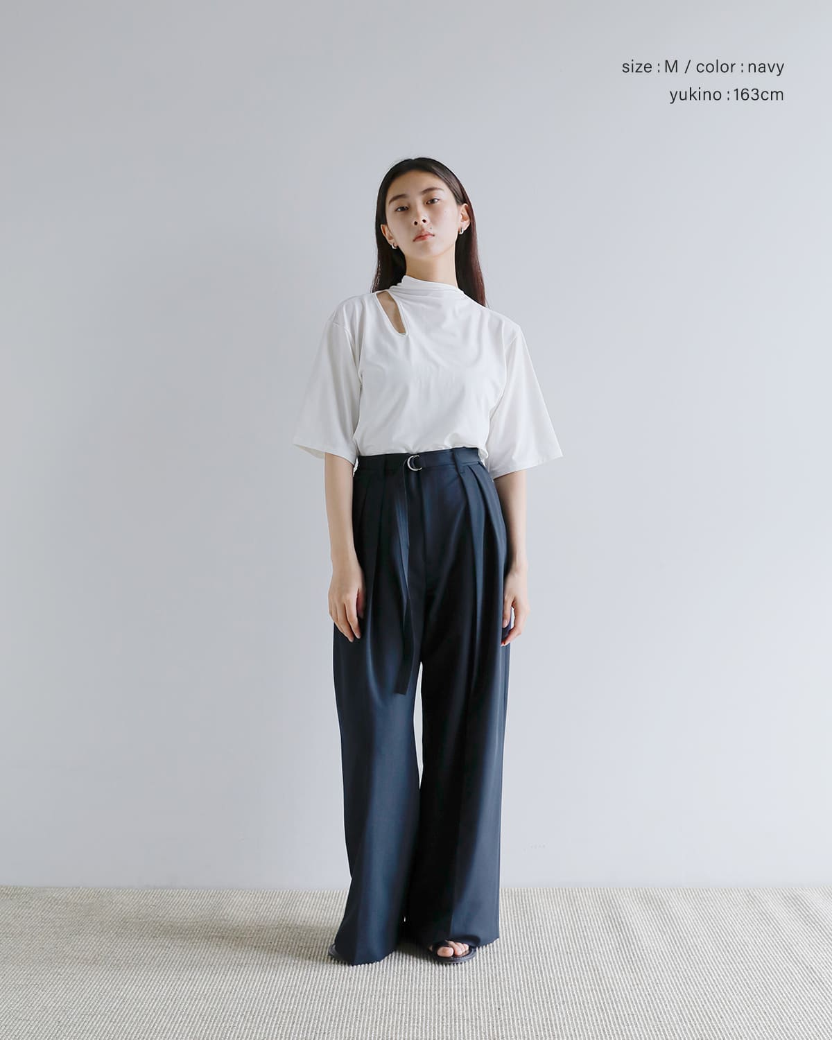 MANOF(マノフ)ベルト付きタックインワイドパンツ 80110-7043