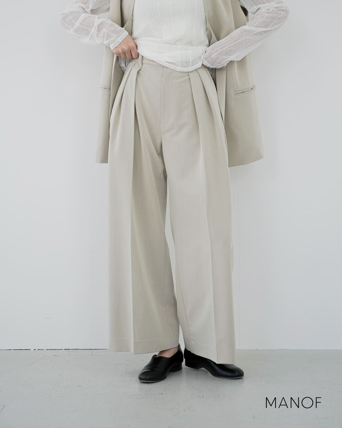 MANOF(マノフ)ベルト付き タックイン ワイドパンツ80110-7043