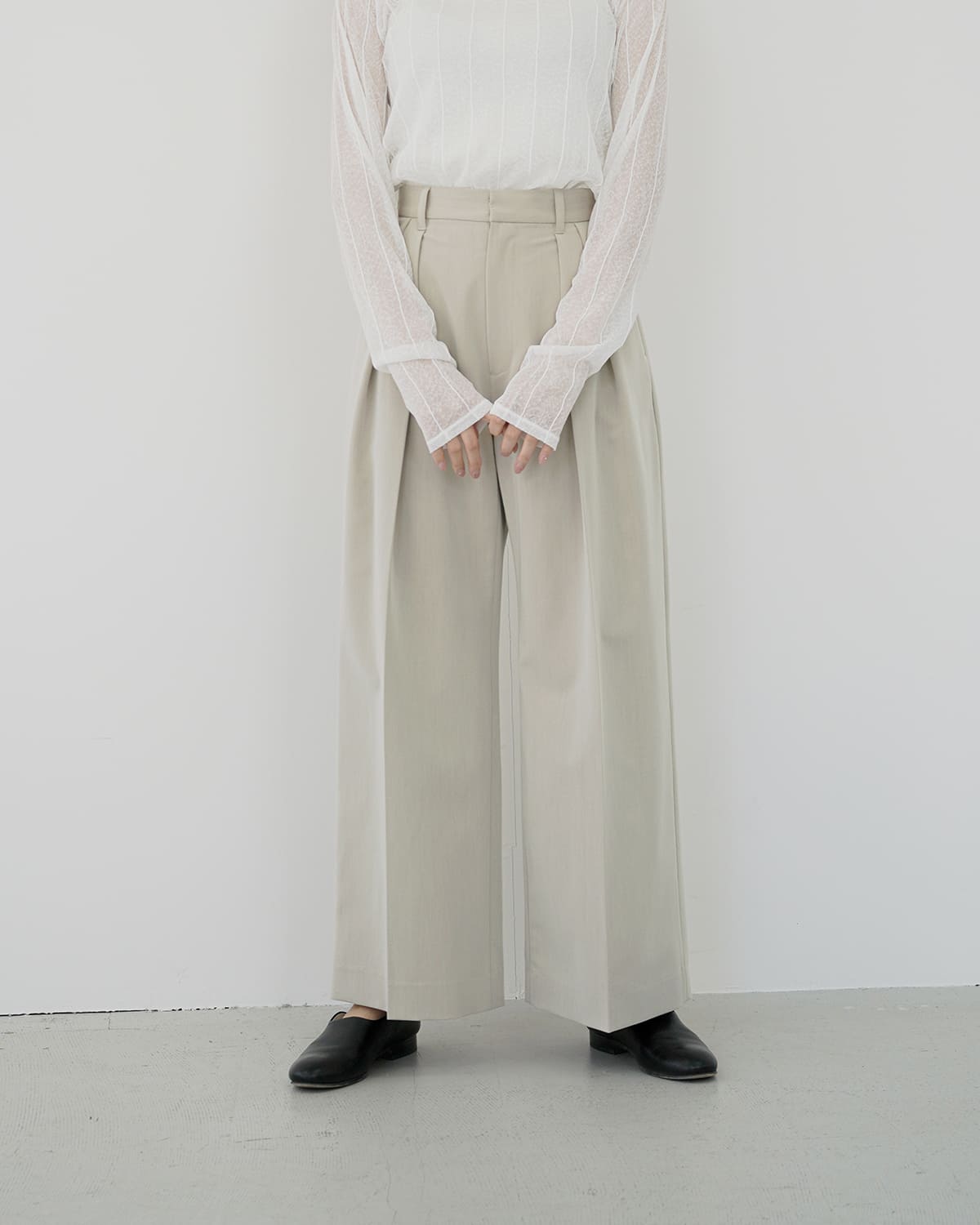 MANOF(マノフ)ベルト付きタックインワイドパンツ 80110-7043