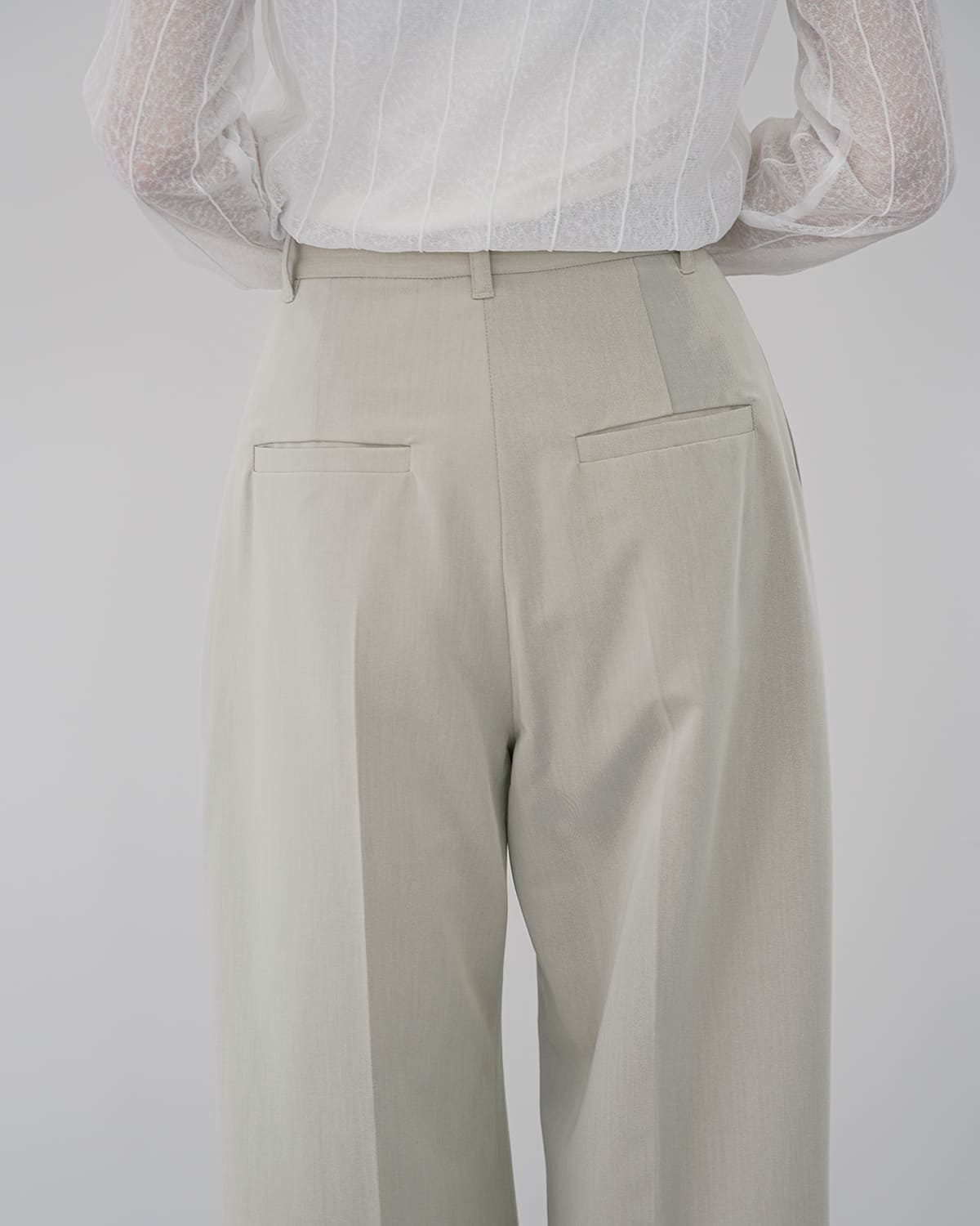 MANOF(マノフ)ベルト付きタックインワイドパンツ 80110-7043