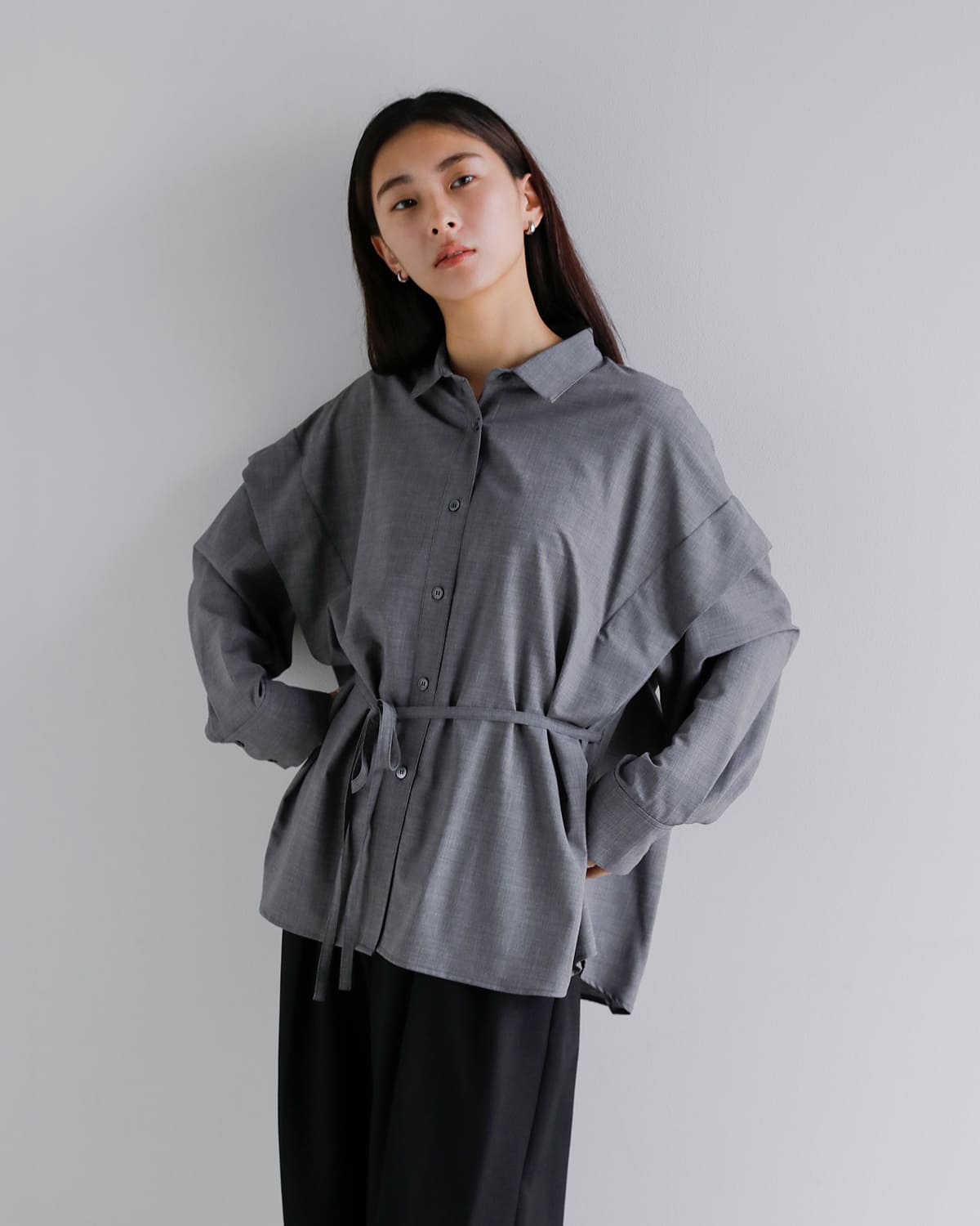 MANOF(マノフ)ショルダー タックシャツ 80122-4033