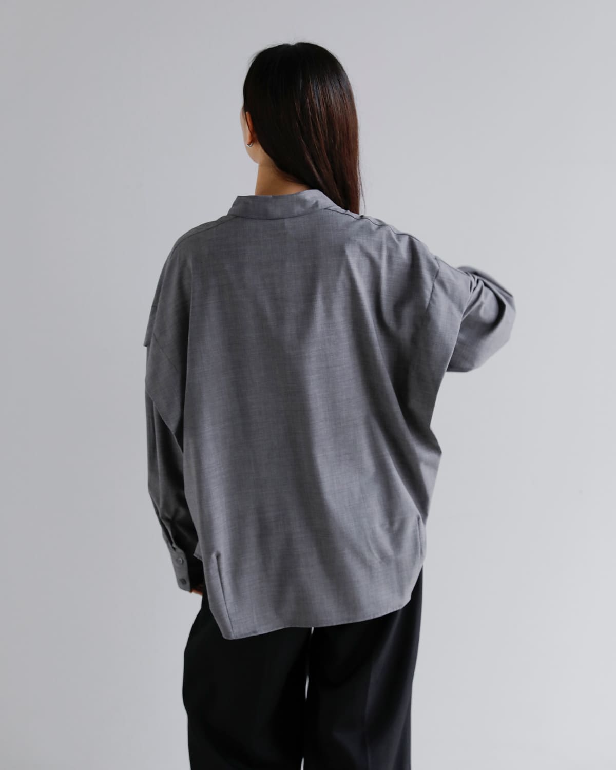 MANOF(マノフ)ショルダー タックシャツ 80122-4033