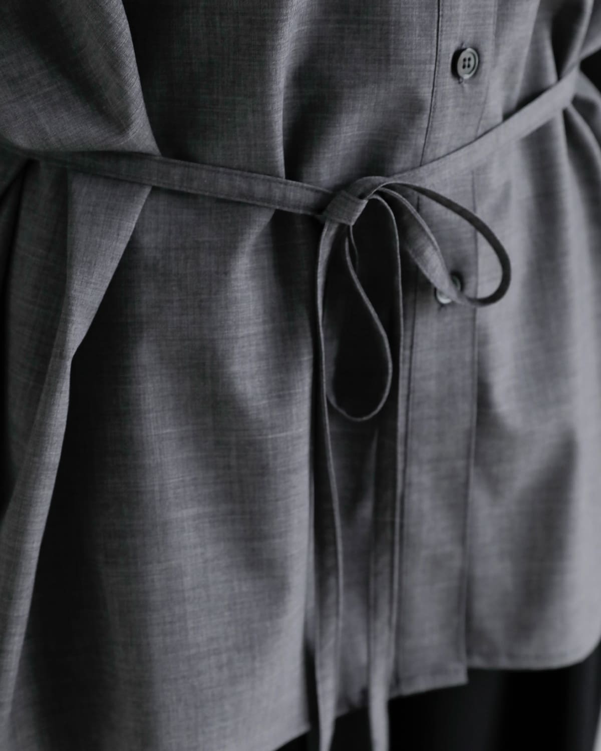 MANOF(マノフ)ショルダー タックシャツ 80122-4033