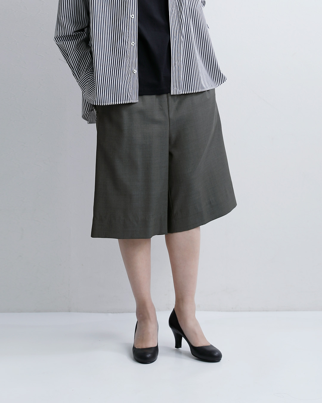 LOEFF(ロエフ)ウールトロ キュロットパンツ 8819-2-000001