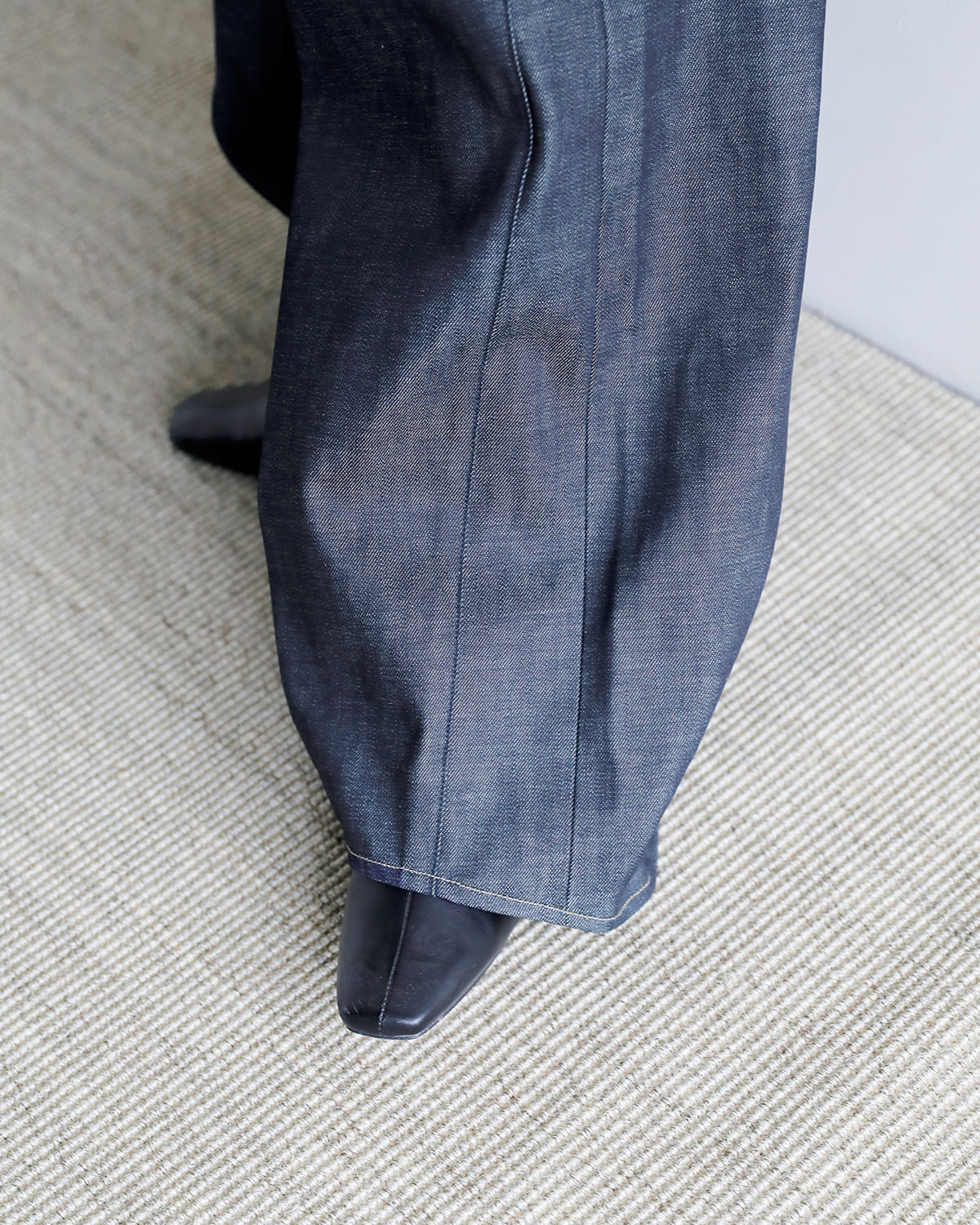 KURO(クロ)ストラクチャー デニムパンツ STRUCTURE 964233