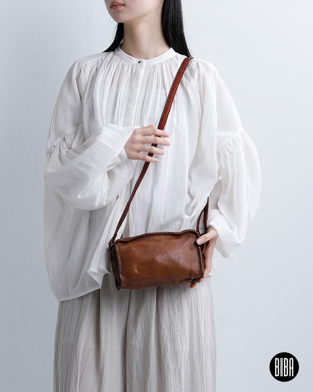 BIBAウォッシュドカウレザー パーフォレーション ドリルクロスボディバッグ “ABBOT” abb1l