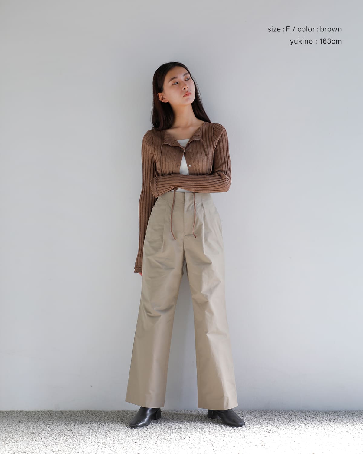 AKANE UTSUNOMIYA(アカネウツノミヤ)コットンリブニットクロップドカーディガン akes-014