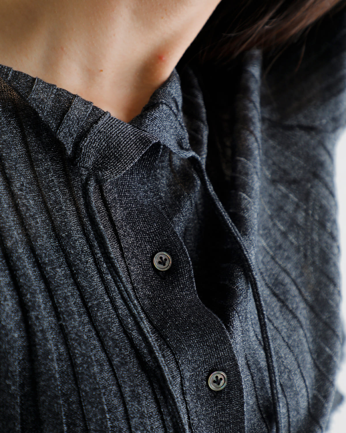 AKANE UTSUNOMIYA(アカネウツノミヤ)コットンリブニットクロップドカーディガン akes-014