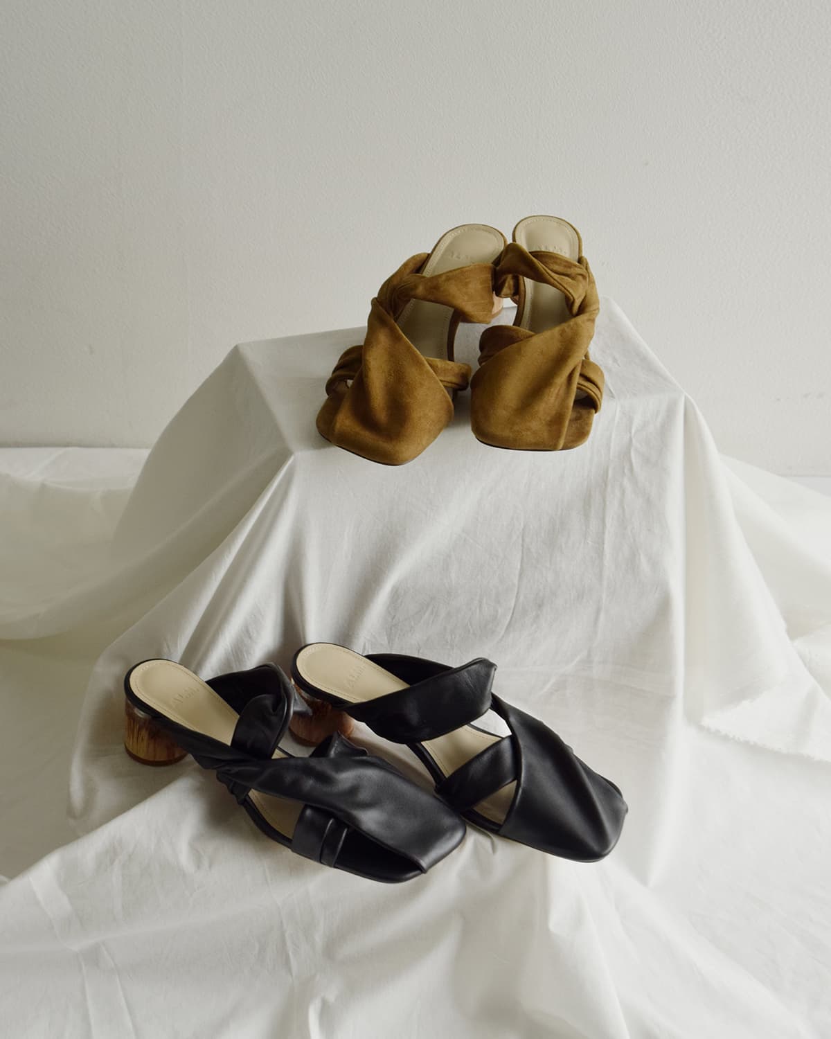 ALM.(アルム)スクエアトゥレザー ミュール  “MARIA LEATHER MULES” al125