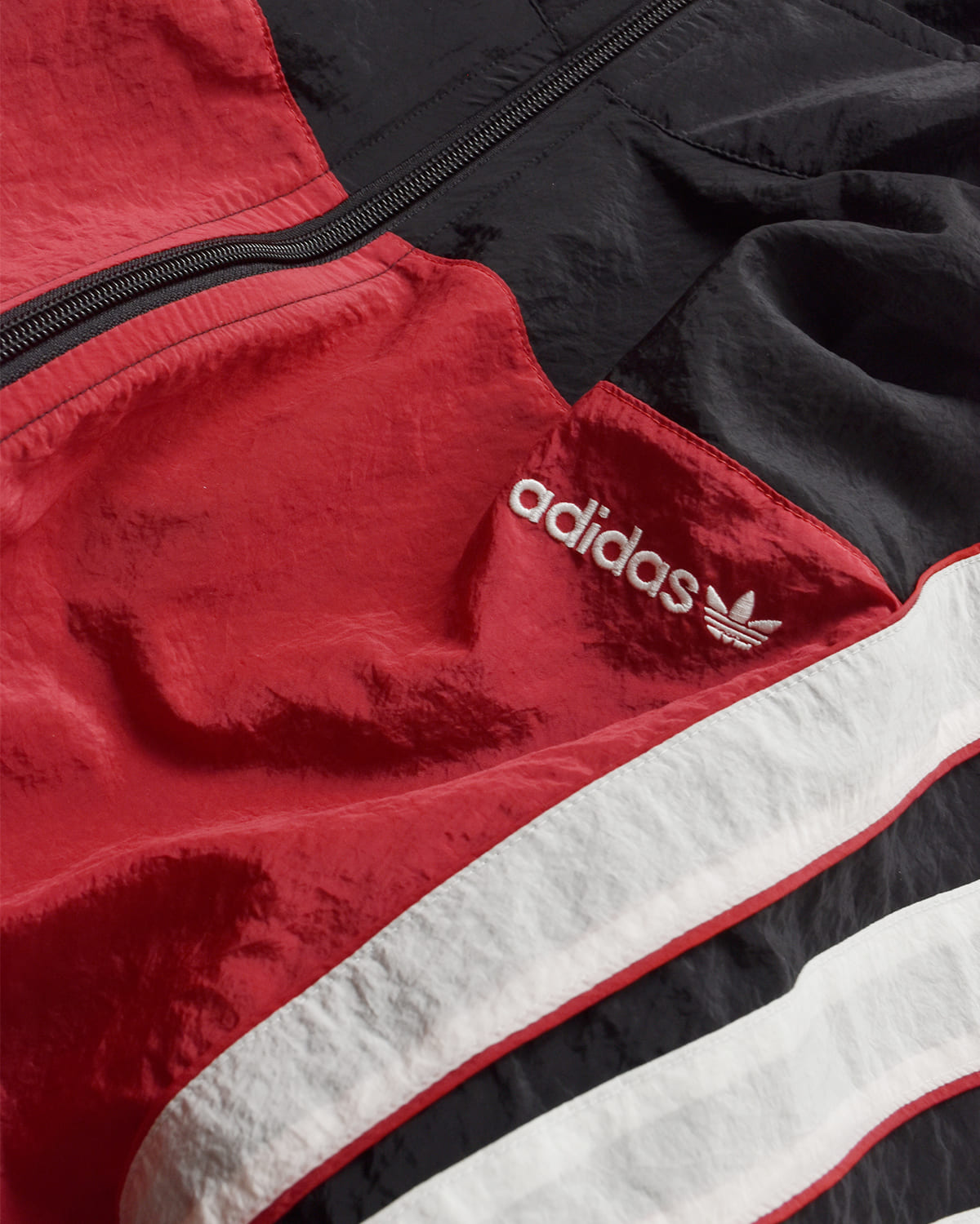 adidas Originals(アディダス オリジナルス)サンティアゴウーブントラックトップSANTIAGOWOVENTRACKTOP bw134