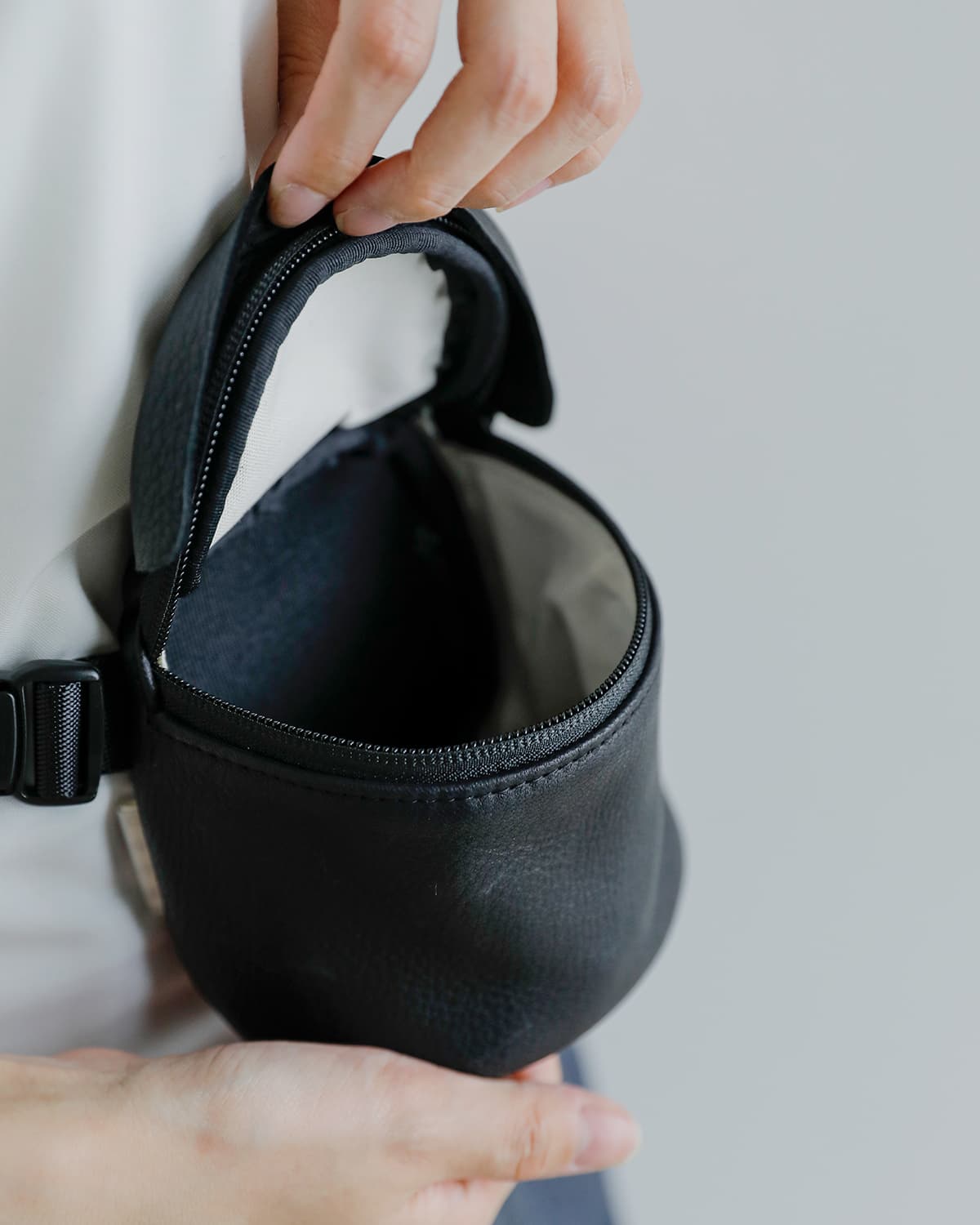 macromauro(�}�N���}�E��)�f�B�A���U�[ �E�G�X�g�o�b�O S�T�C�Y  �gDEER LEATHER WAIST BAG S�h d-lth-w-bag-s