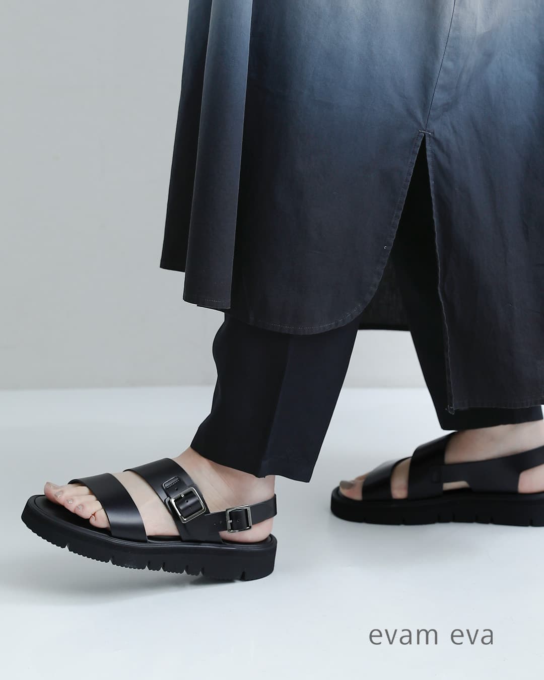 evam eva�V���N�u�����h �C���i�[ �p���c e261t156