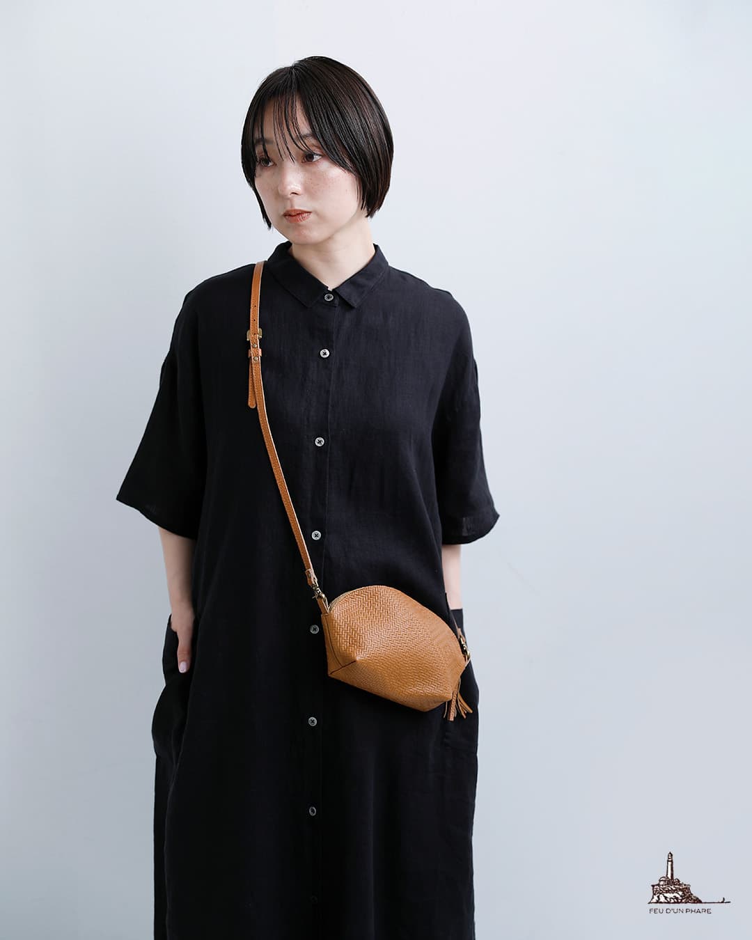 FEU DUN PHAREカウレザー 型押し ショルダー ポーチ f54163-38