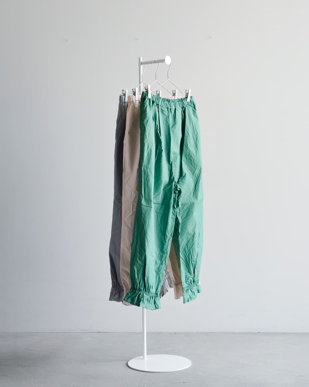 g(グラム)コットン ヘム フリル パンツ g-683