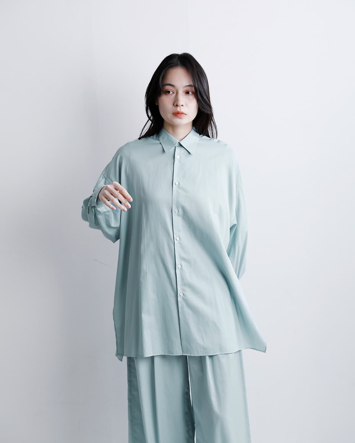 graphpaper�V���R�� �|�v���� �f�B�[�v�X���b�g ���M�����[�J���[ �V���c �gSilicon Poplin Deep Slit Regular Collar Shirt�h gl261-50183