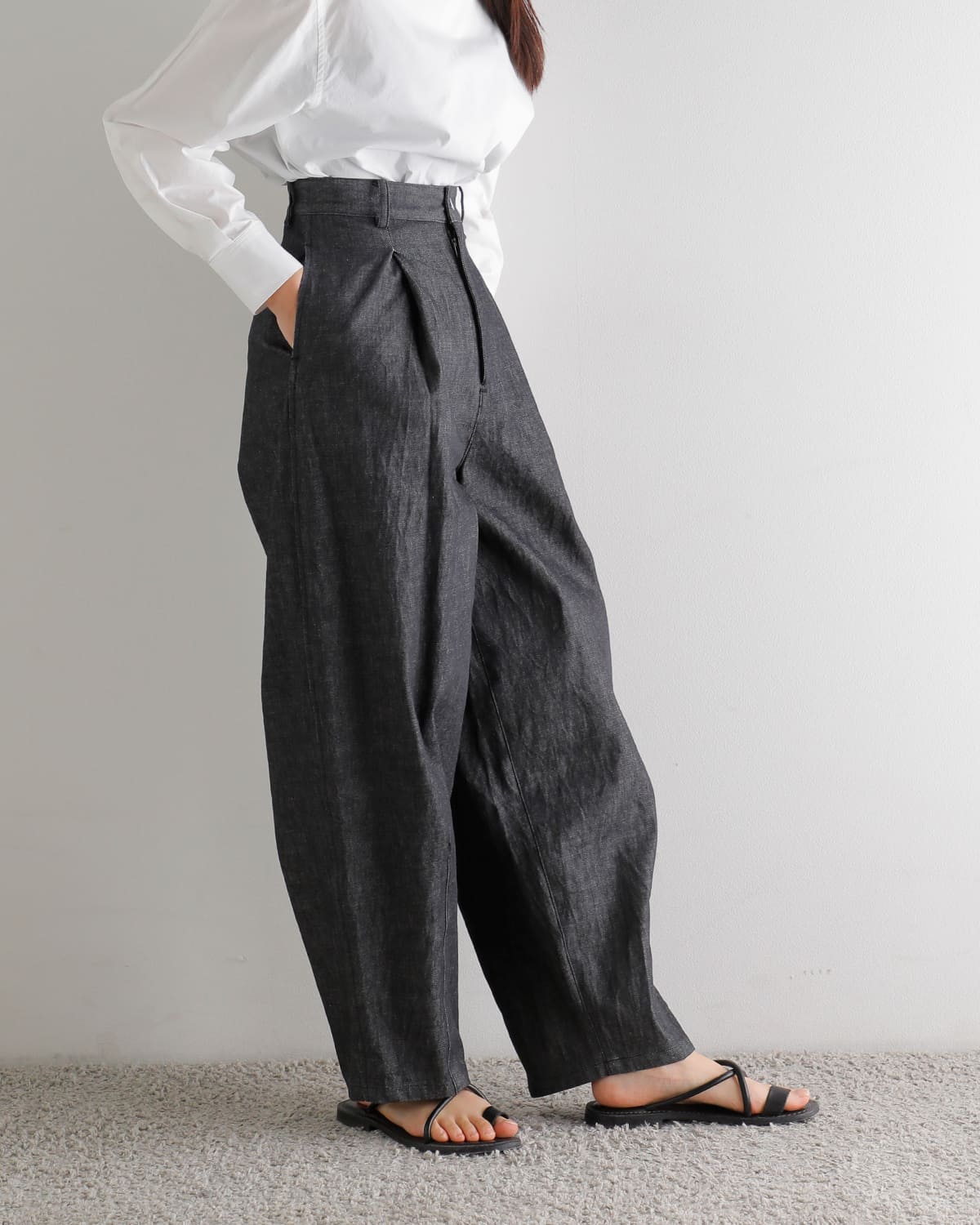 Hella(ヘラ)スノーデニムコクーンパンツSNOWDENIMPANTS h261-32