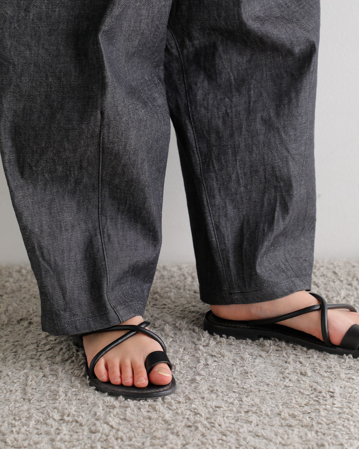 Hella(ヘラ)スノーデニムコクーンパンツSNOWDENIMPANTS h261-32