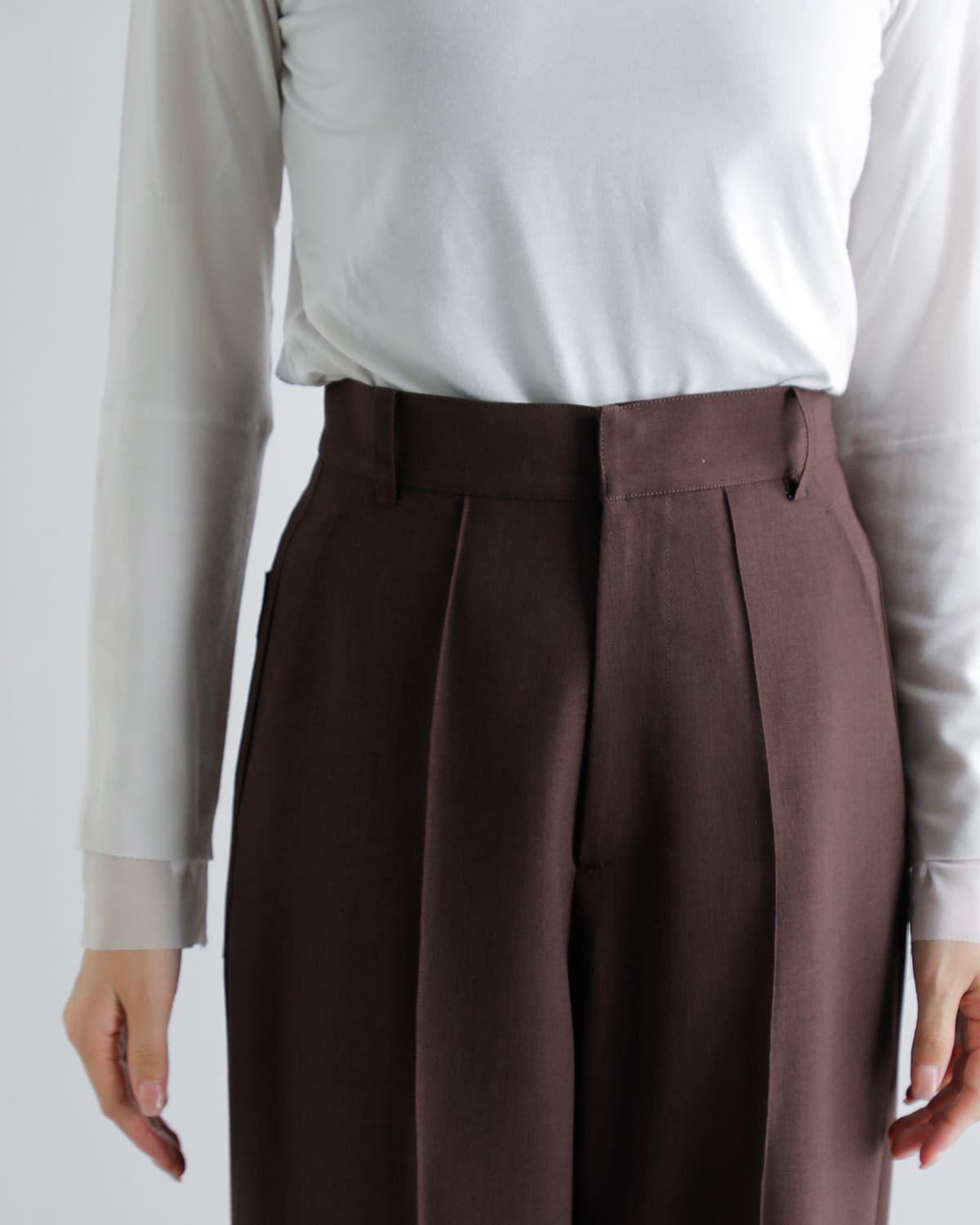 Hella(ヘラ)ピンタックワイドパンツPINTUCKWIDEPANTS h261-33