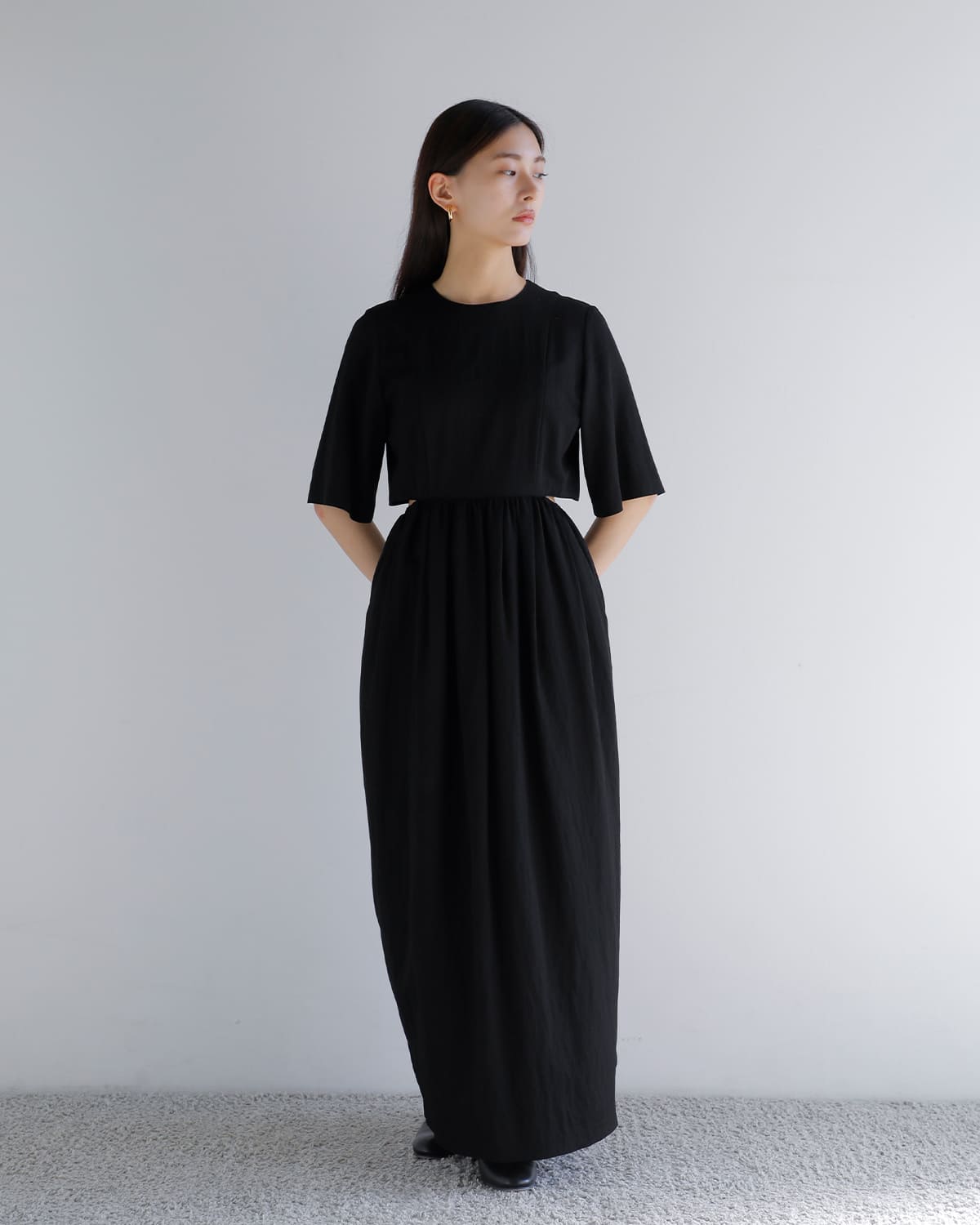 Hella(ヘラ)ウエストサイドスリットコクーンドレスWAISTSIDESLITCOCOONDRESS h261-43