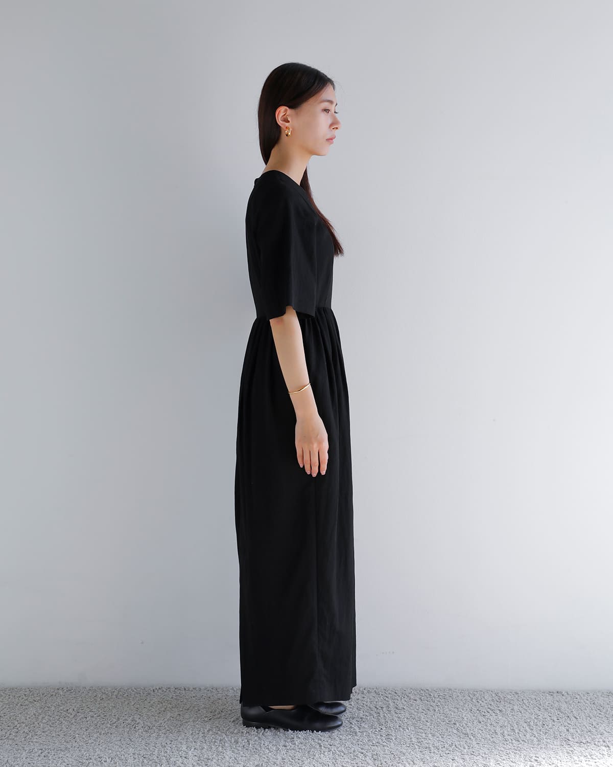Hella(ヘラ)ウエストサイドスリットコクーンドレスWAISTSIDESLITCOCOONDRESS h261-43