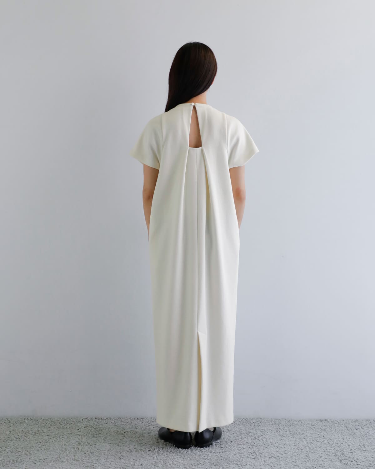 Hella(ヘラ)フロントタックコクーンドレスFRONTTUCKCOCOONDRESS h261-45