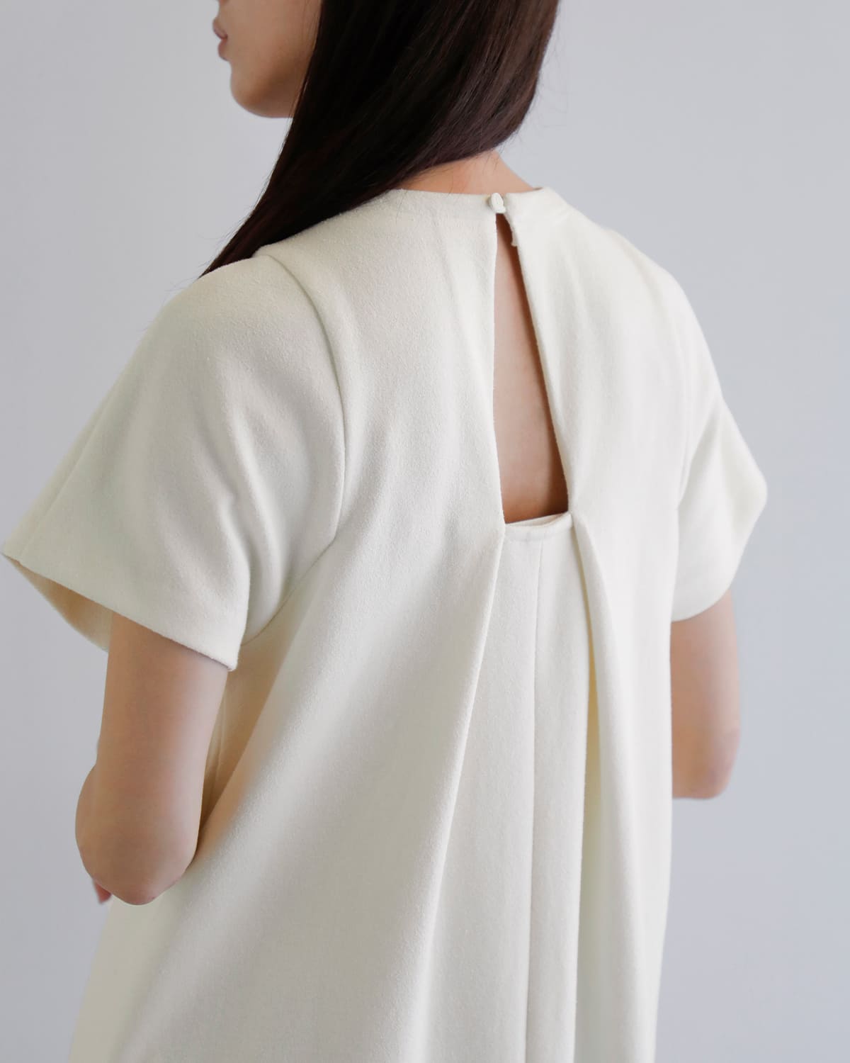 Hella(ヘラ)フロントタックコクーンドレスFRONTTUCKCOCOONDRESS h261-45