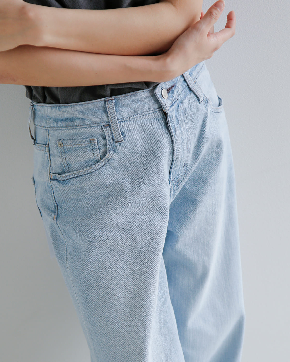 Healthy Denim(ヘルシーデニム)ミッドライズワイドストレートデニムパンツ  “Pink Pepper Midrise” h87350403