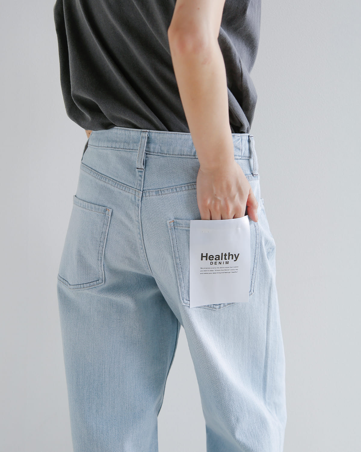 Healthy Denim(ヘルシーデニム)ミッドライズワイドストレートデニムパンツ  “Pink Pepper Midrise” h87350403