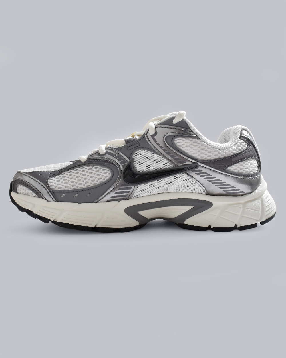 NIKEV5 RNR スニーカー hj5228