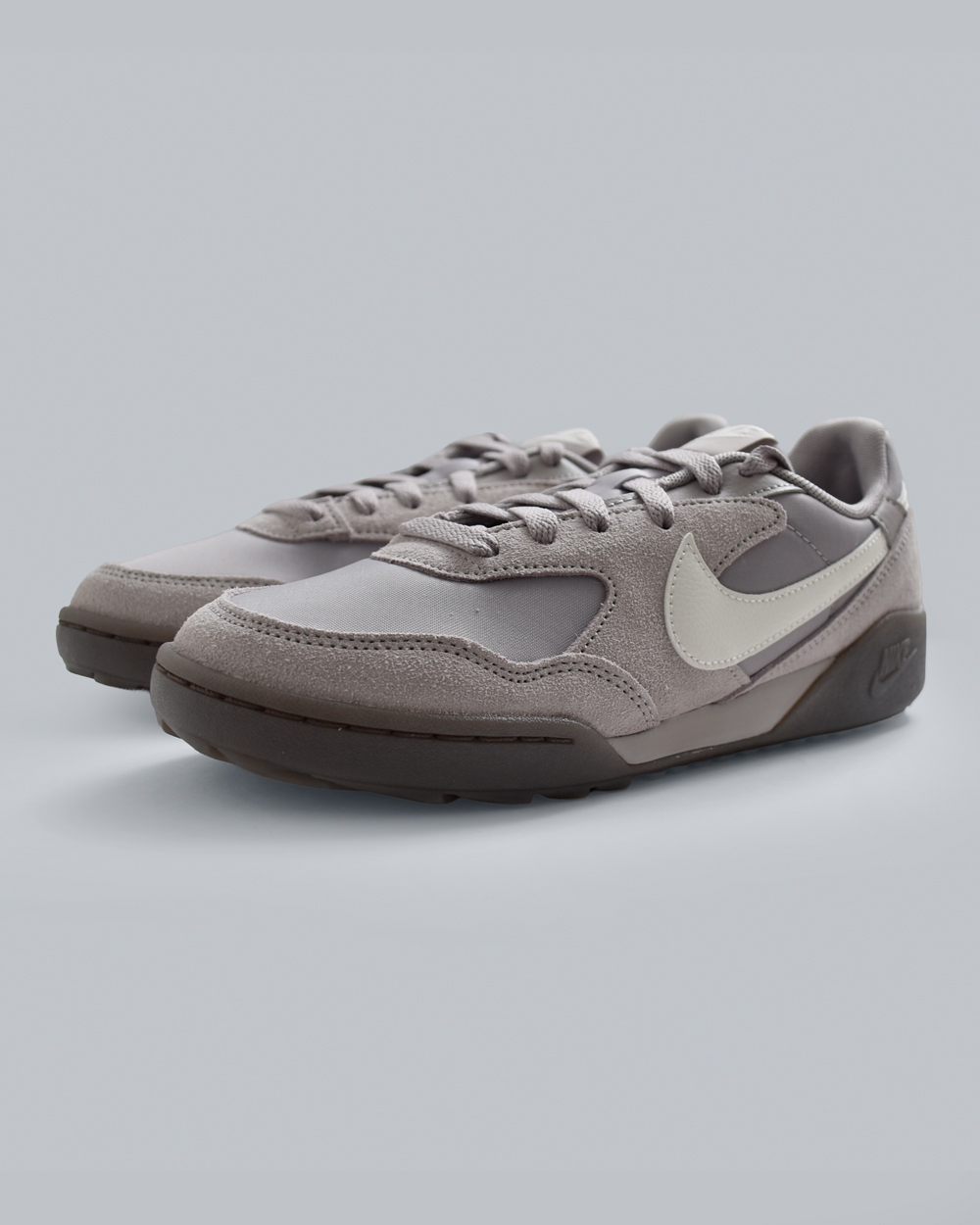 NIKEテラマンタ スエード スニーカー ib7254