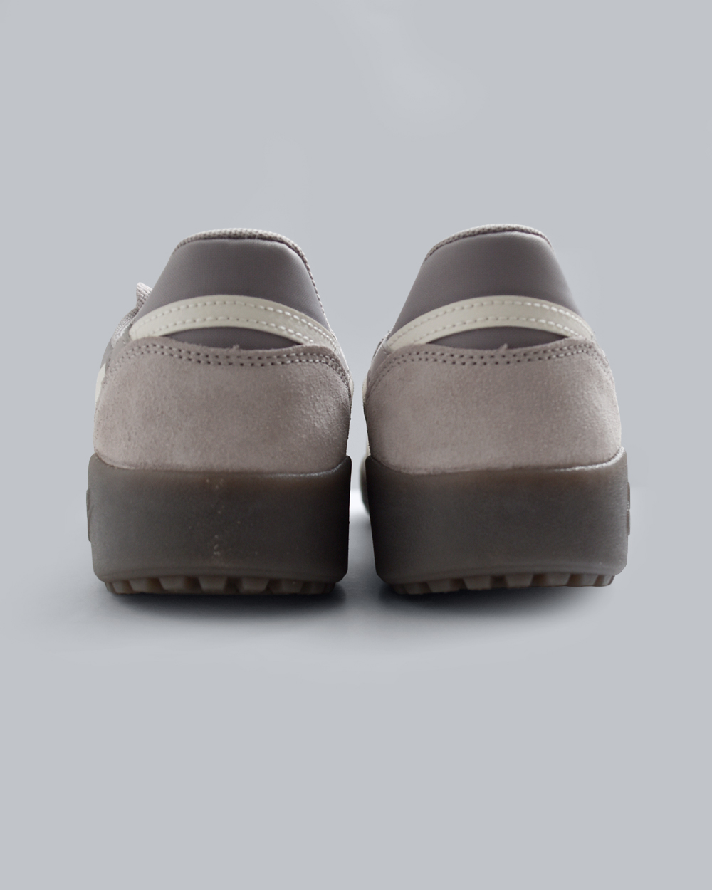 NIKEテラマンタ スエード スニーカー ib7254