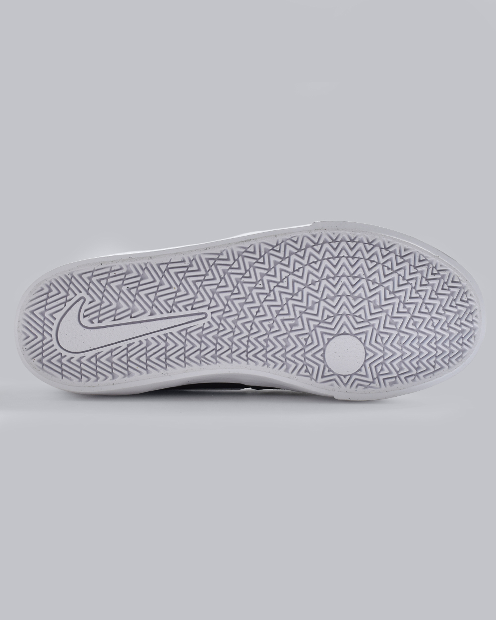 NIKEウィメンズ チャージ スエード スニーカー im4399