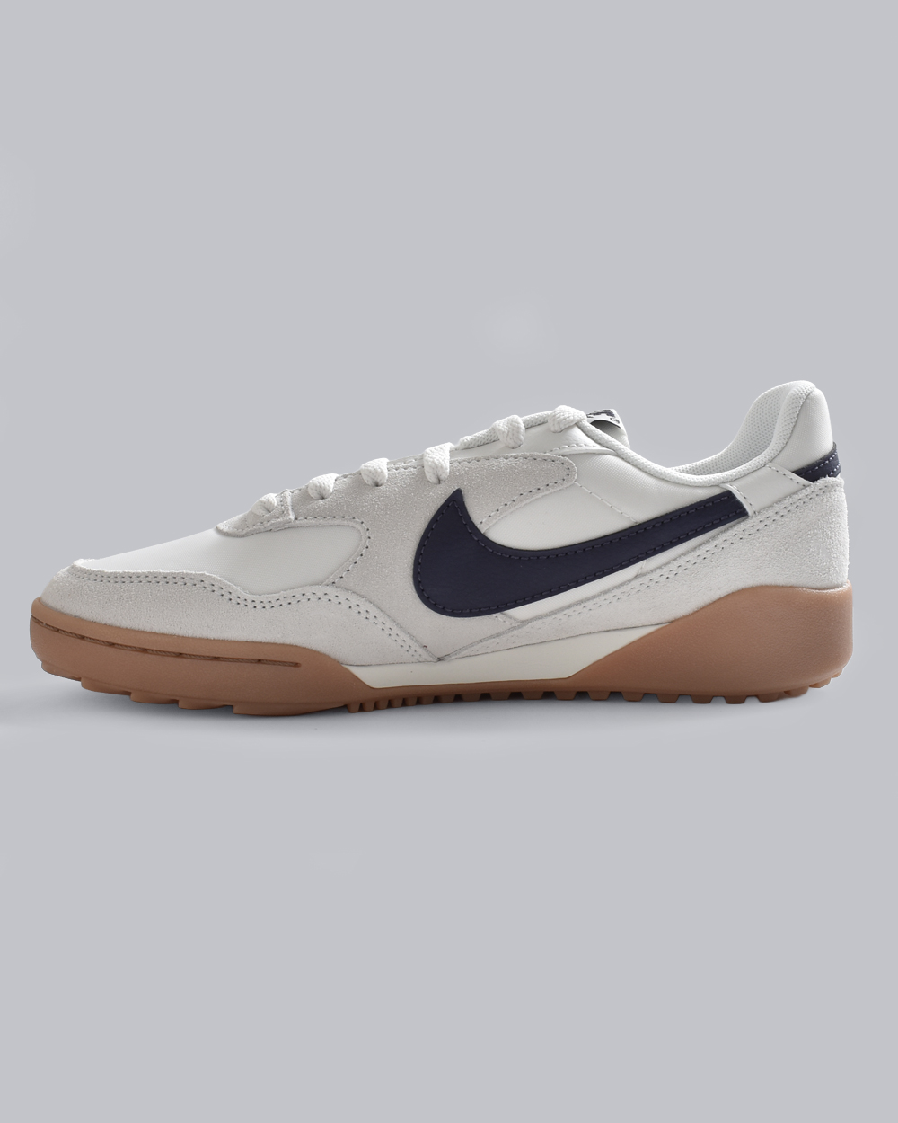 NIKEウィメンズ テラモンタ スエード スニーカー im6484