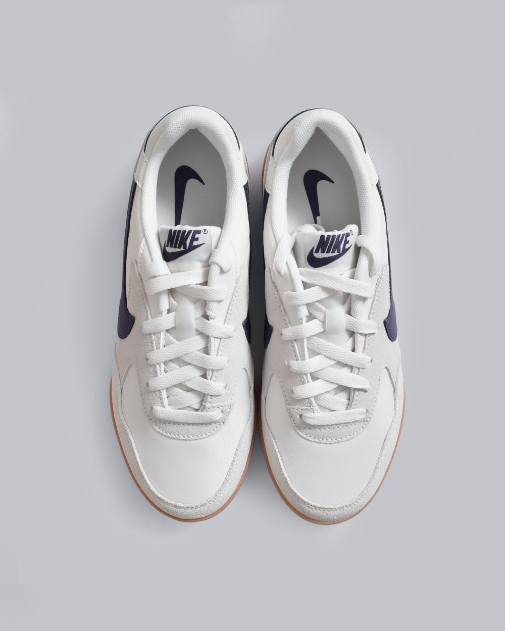 NIKEウィメンズ テラモンタ スエード スニーカー im6484