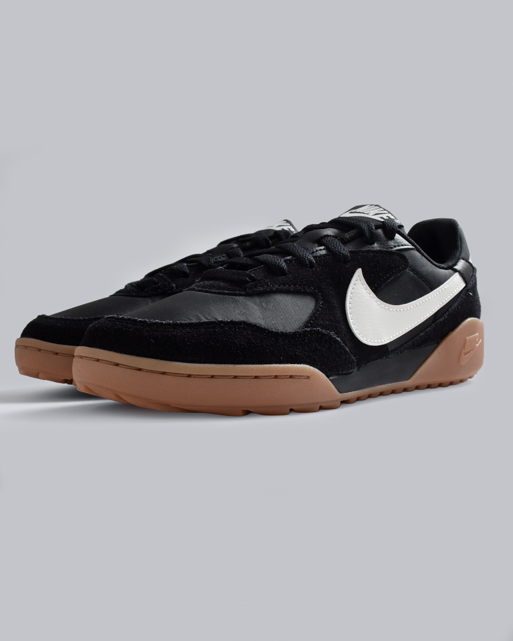 NIKEウィメンズ テラモンタ スエード スニーカー im6484