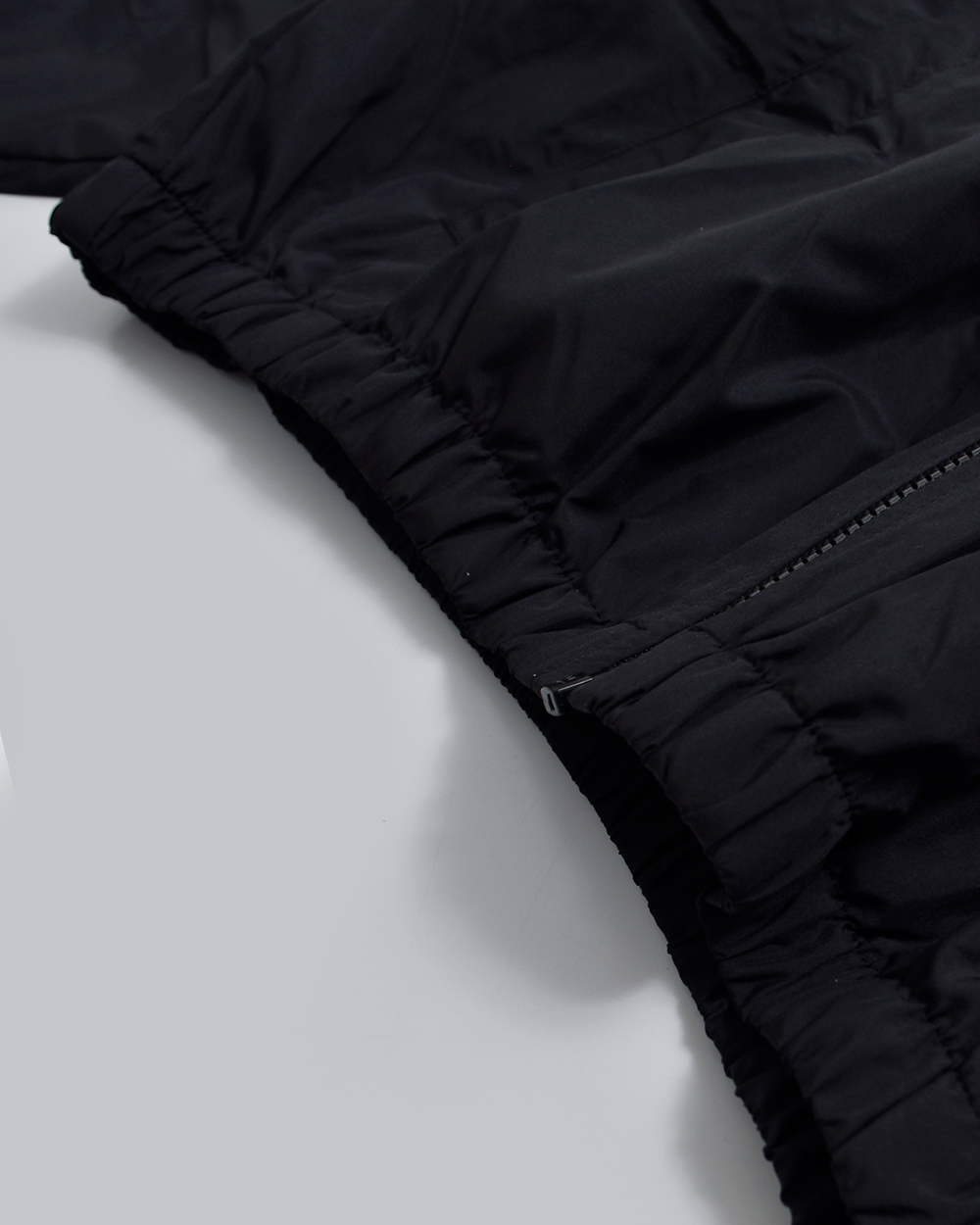 NIKEウィメンズ クラシック UV トラックジャケット io1474